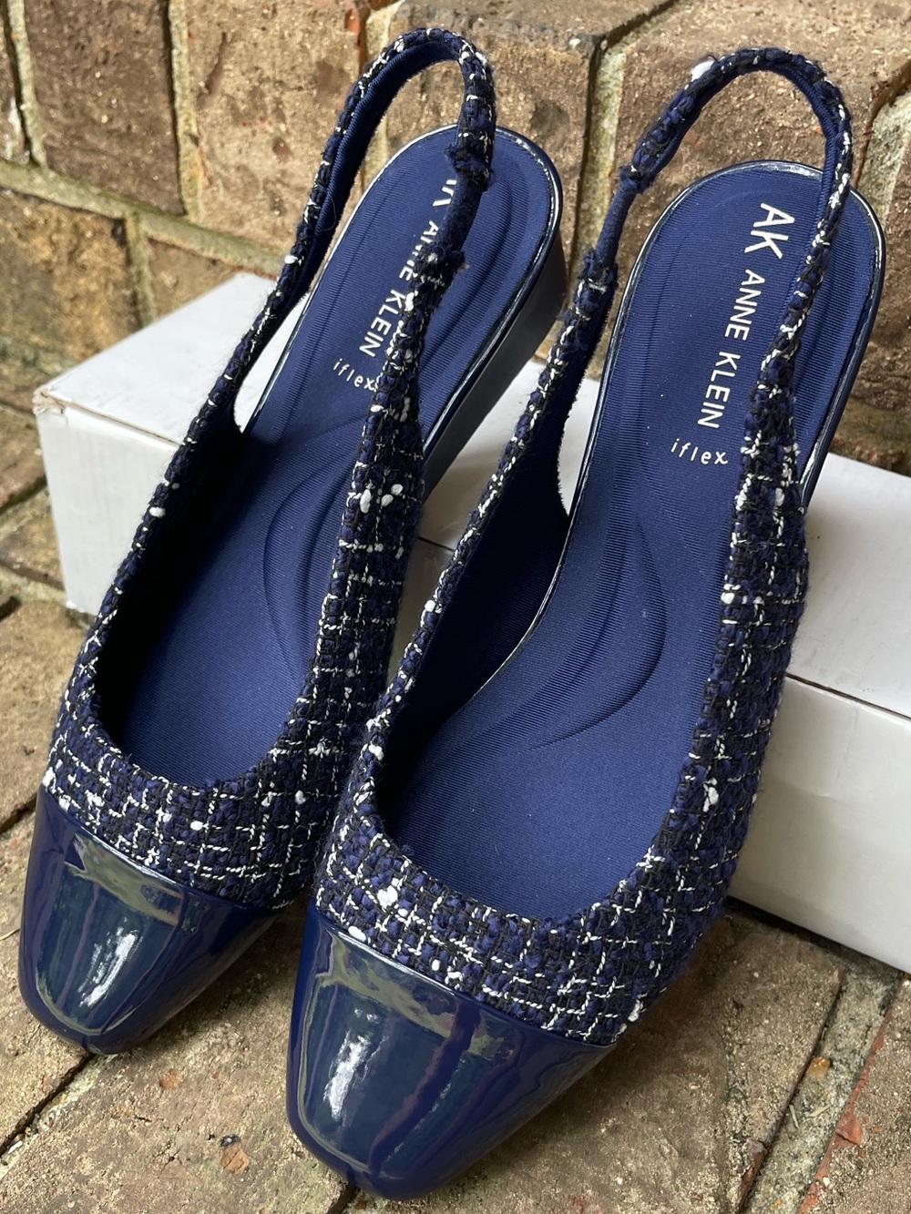 Anne Klein Akmonica Navy Tweed Patent Slingback Pumps Women’s Size 8